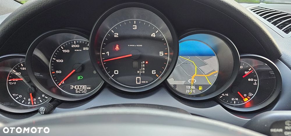 Porsche Cayenne Diesel Platinum Edition - 28