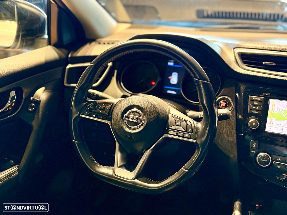 Nissan Qashqai 1.5 dCi N-Connecta J18+Led - 13