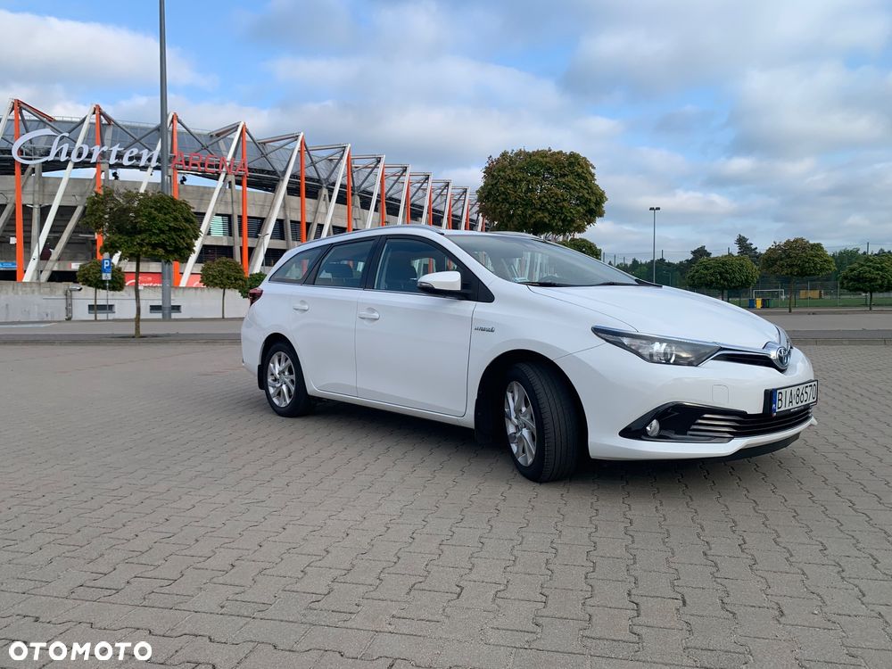 Toyota Auris Hybrid 135 Premium - 1