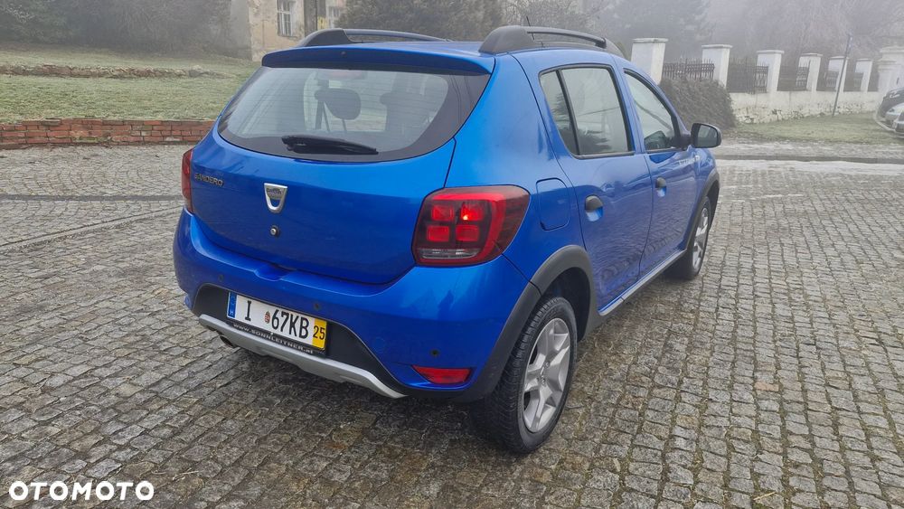 Dacia Sandero dCi 90 S&S Celebration - 11