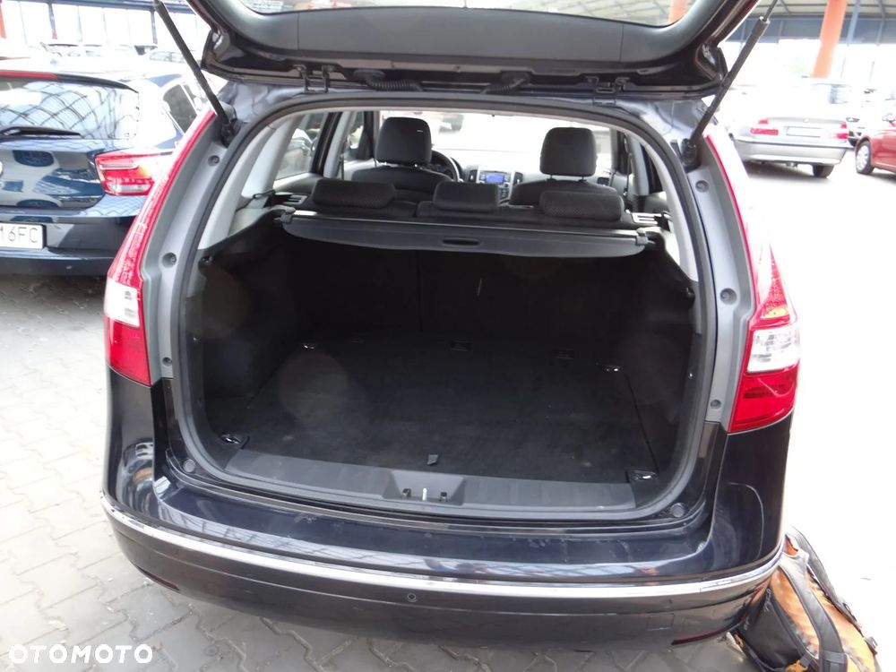 Hyundai i30 1.6 Classic + World Cup - 7