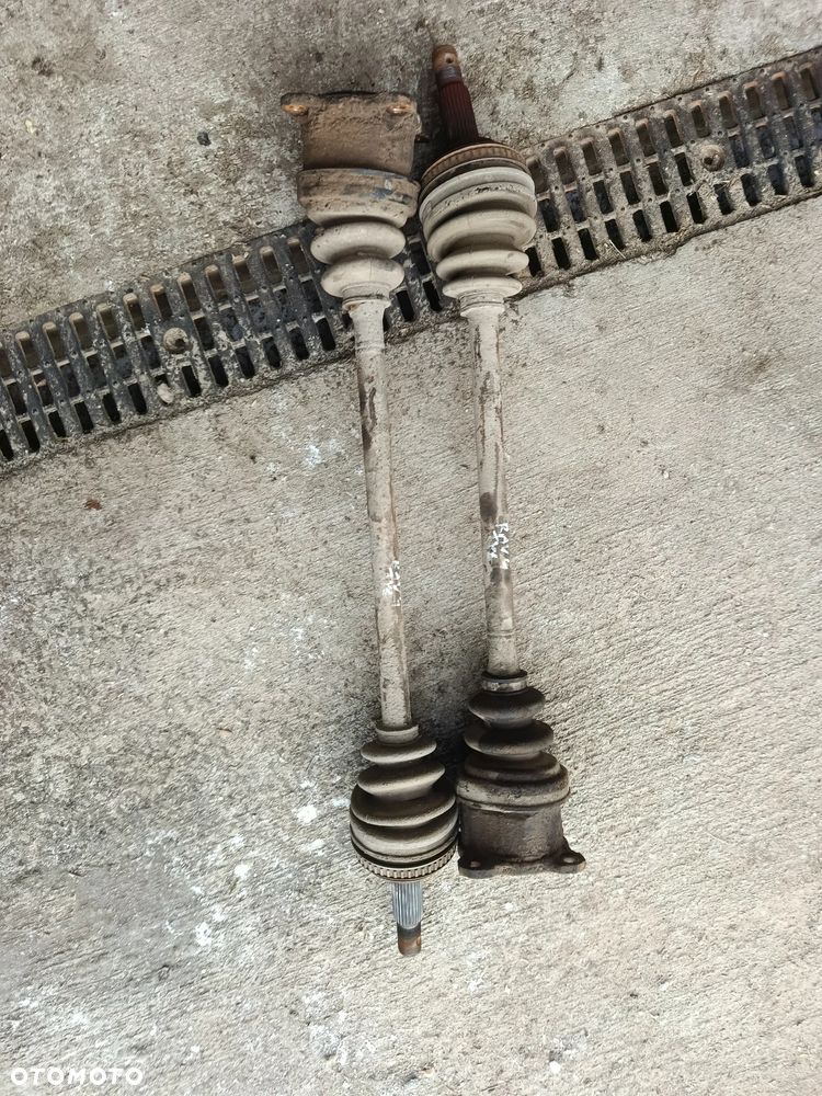 Półoś półosie tył prawa lewa Toyota RAV4 2.0D - 1