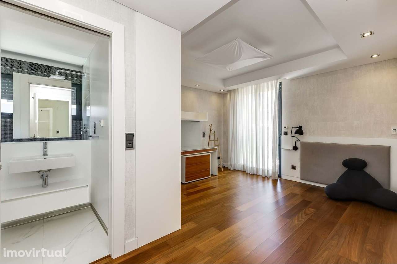 Moradia T5 de Luxo no Estoril — Exclusividade, Conforto e Estilo de Vi - Grande imagem: 5/60