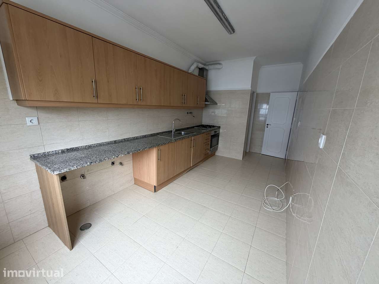 Apartamento T3 para Arrendamento em Massamá - Grande imagem: 2/8