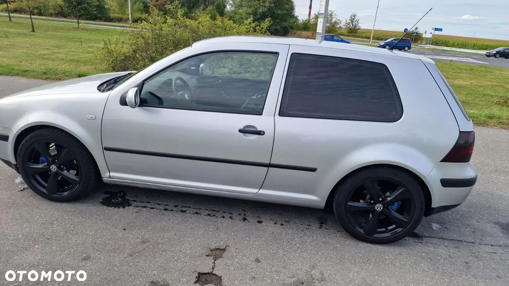 Volkswagen Golf - 4