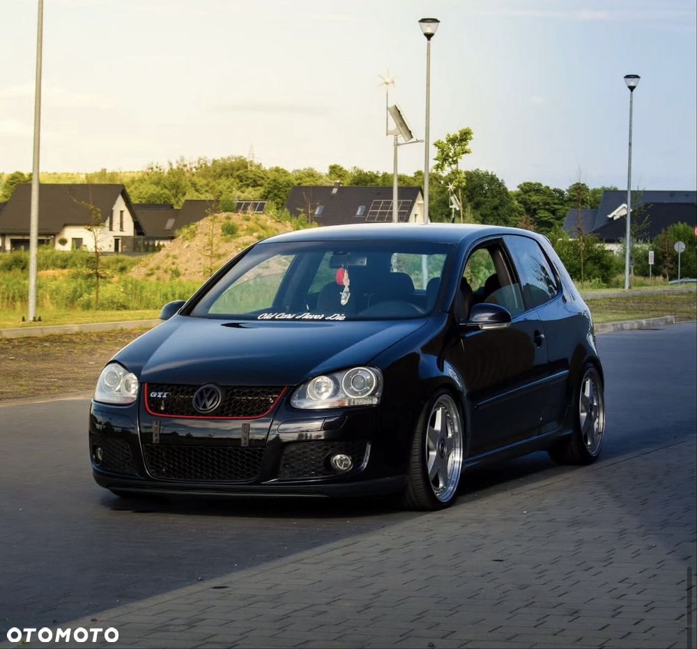 Volkswagen Golf - 5