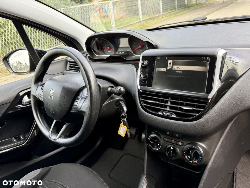 Peugeot 208 1.2 PureTech Allure - 30