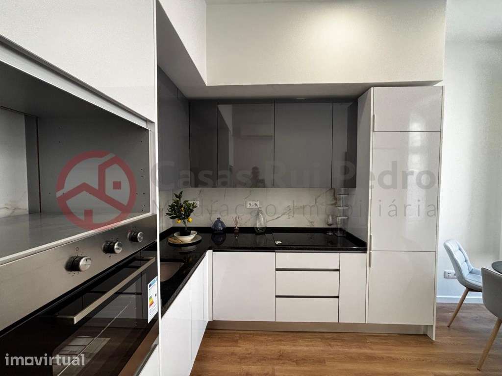 Apartamento T2 totalmente remodelado com terraço em São Vicente, Li... - Grande imagem: 2/23