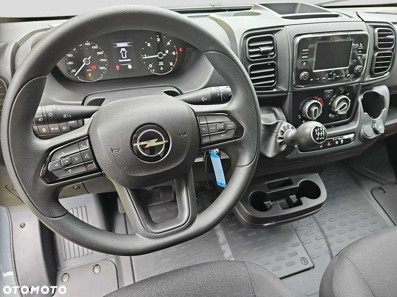 Opel Movano - 11
