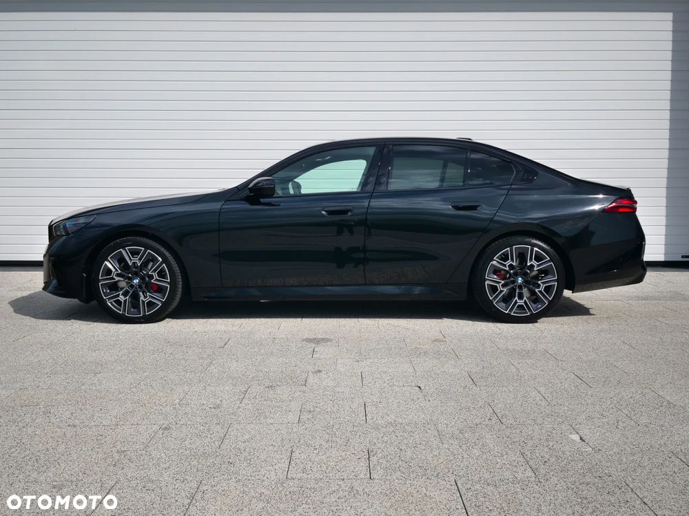 BMW Seria 5 520d xDrive mHEV M Sport - 6
