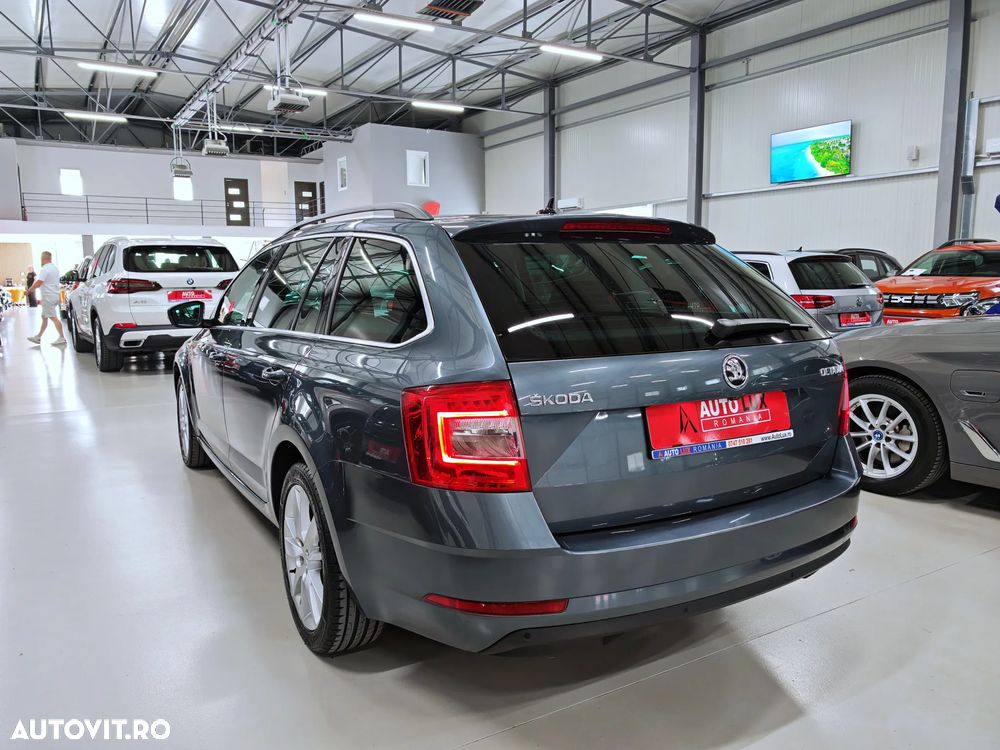 Skoda Octavia 2.0 TDI DSG Clever - 6