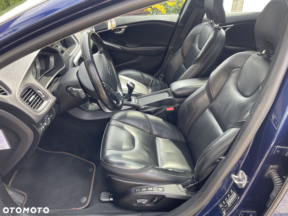 Volvo V40 D4 Drive-E Ocean Race - 18