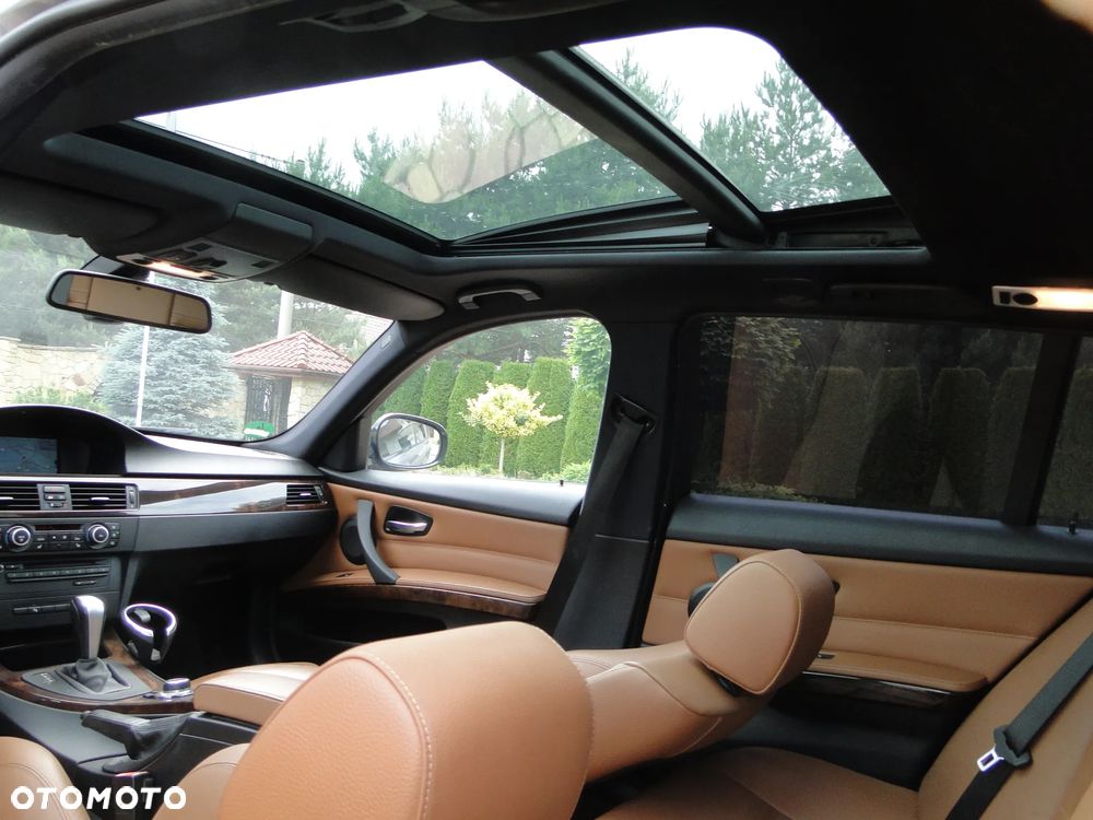 BMW Seria 3 320d Sport-Aut Sport Line - 24