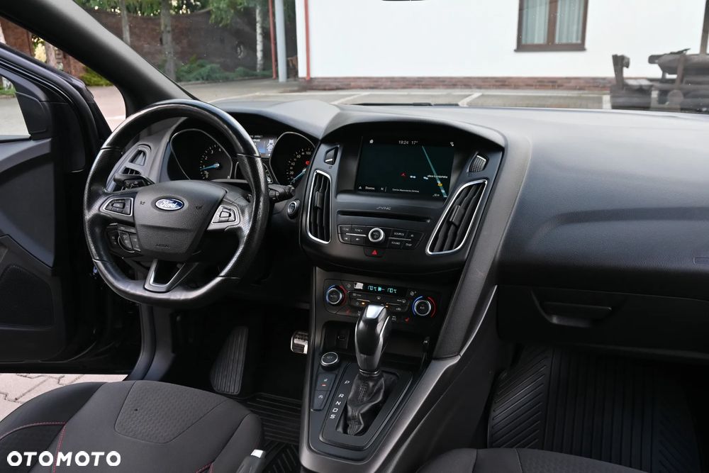 Ford Focus 1.5 EcoBoost Start-Stopp-System ST-LINE - 25