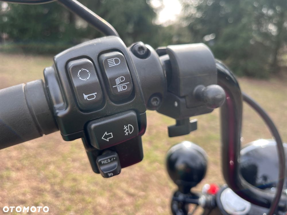 Harley-Davidson Softail Heritage Classic - 24