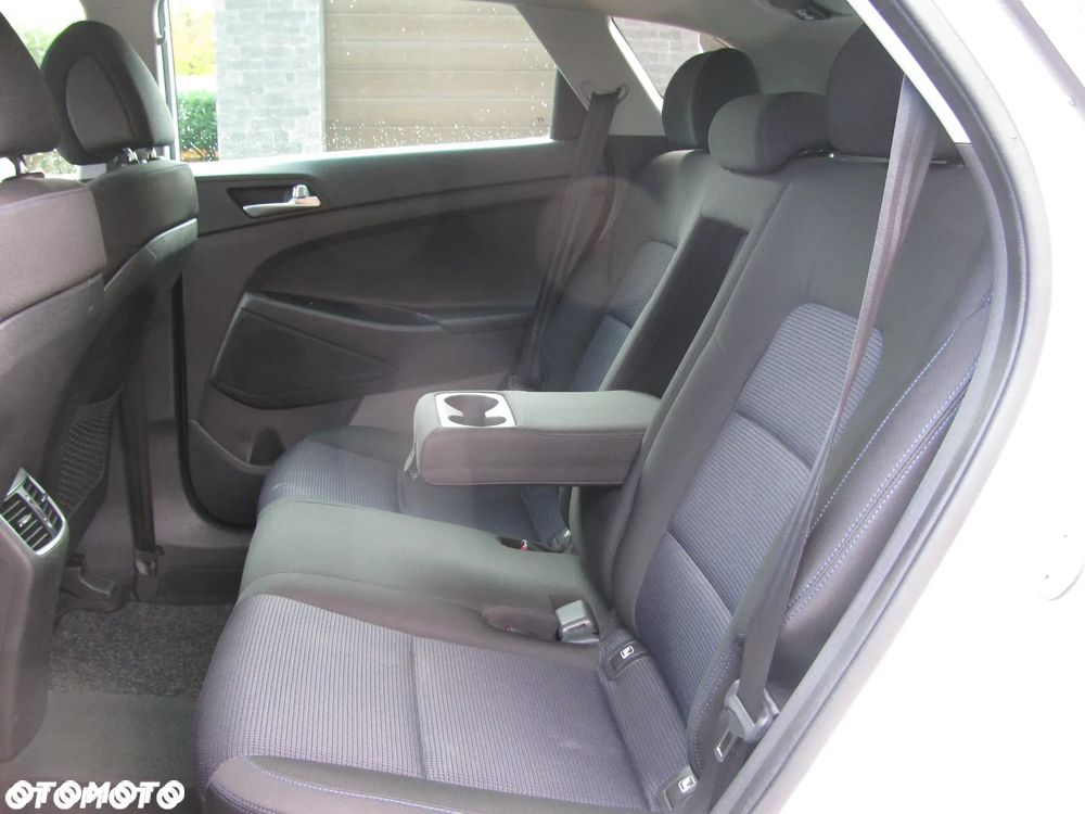 Hyundai Tucson 1.6 GDI BlueDrive Style 2WD - 28