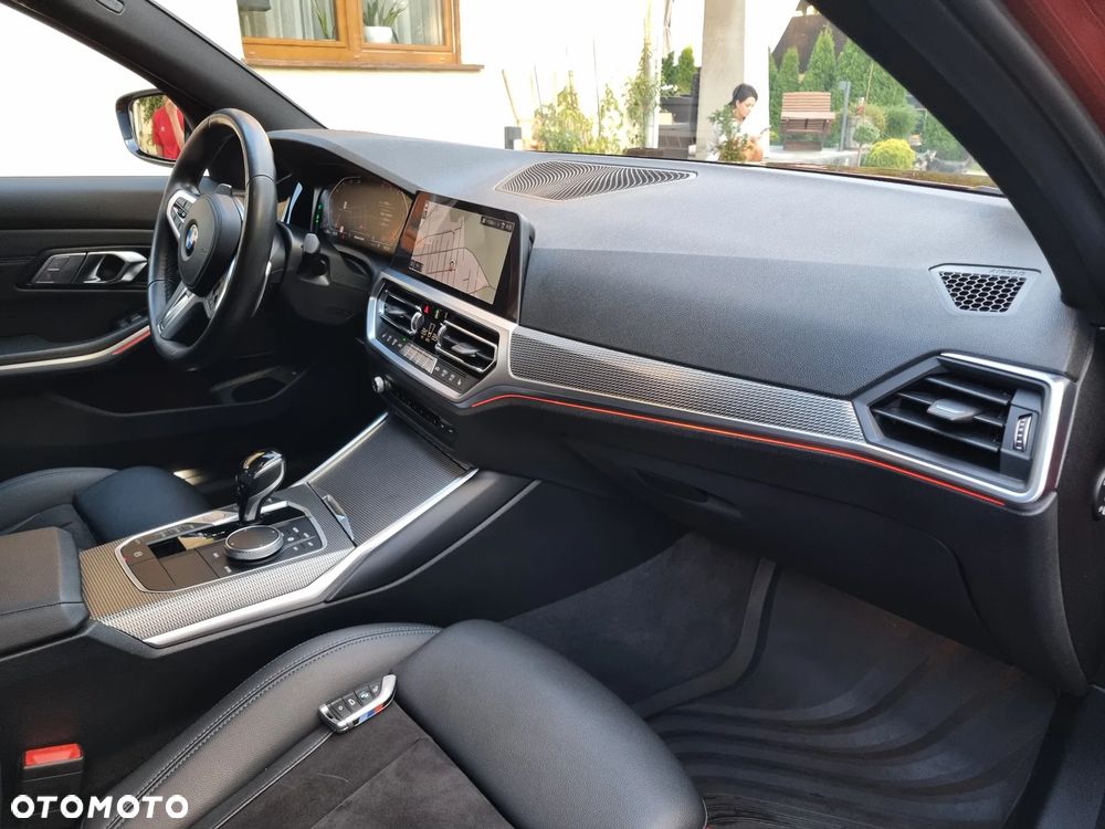 BMW Seria 3 320d M Sport - 9