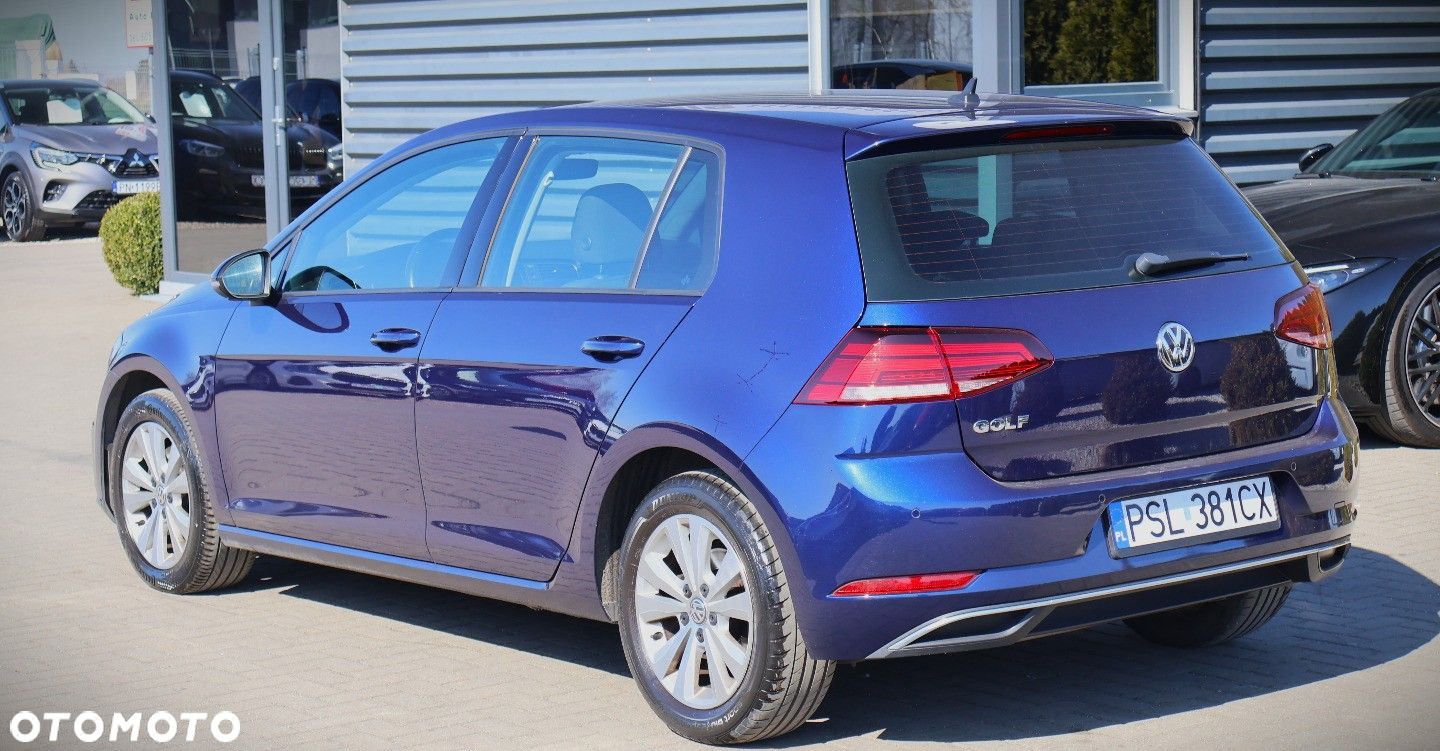 Volkswagen Golf - 5
