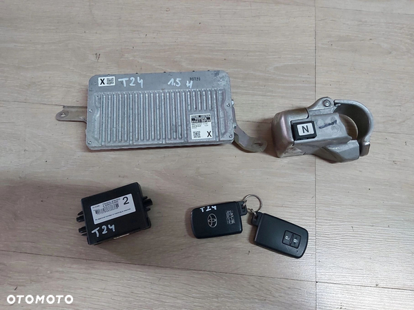 Toyota Yaris III komputer kluczyk 2x Pilot smart key zestaw odpalenia 1,5 h