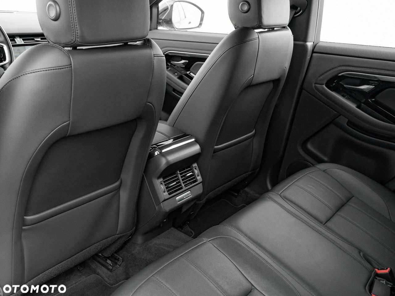 Land Rover Range Rover Evoque - 24