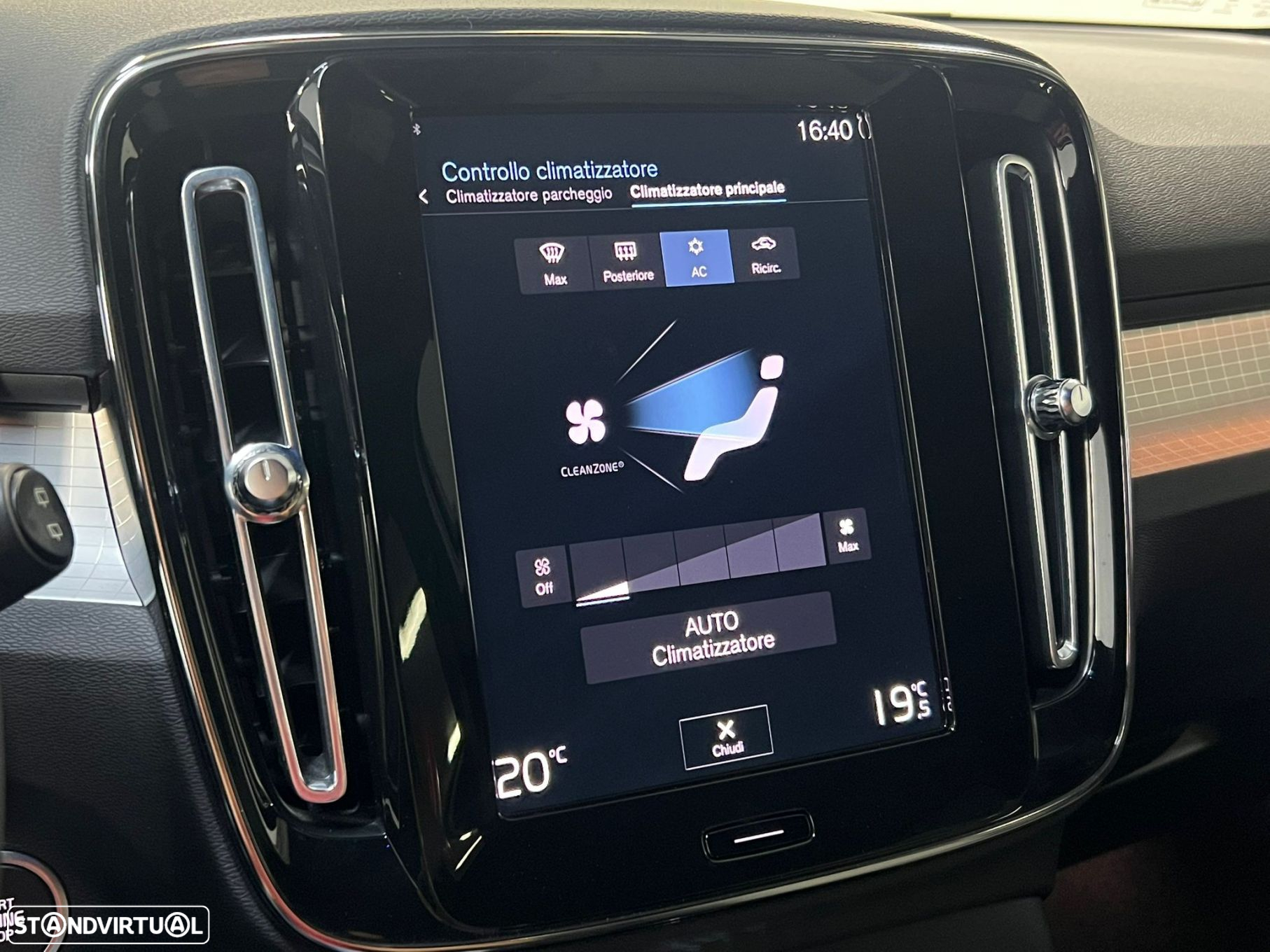 Volvo XC 40 1.5 T4 PHEV Core - 16