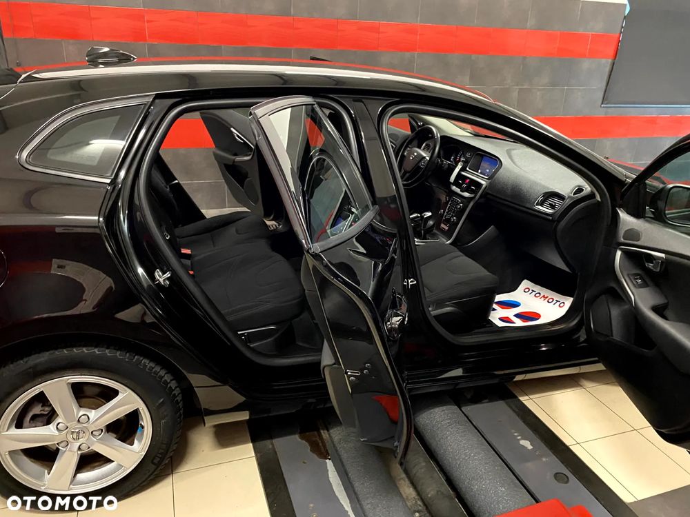 Volvo V40 D2 Drive-E Summum - 19