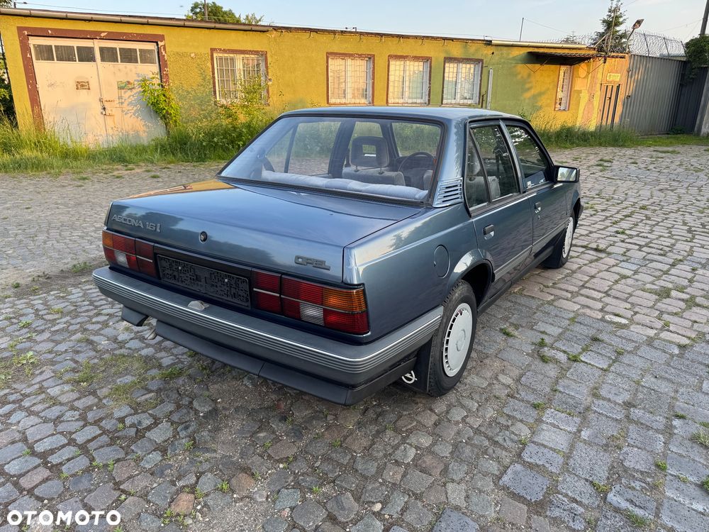 Opel Ascona 1.6 - 6