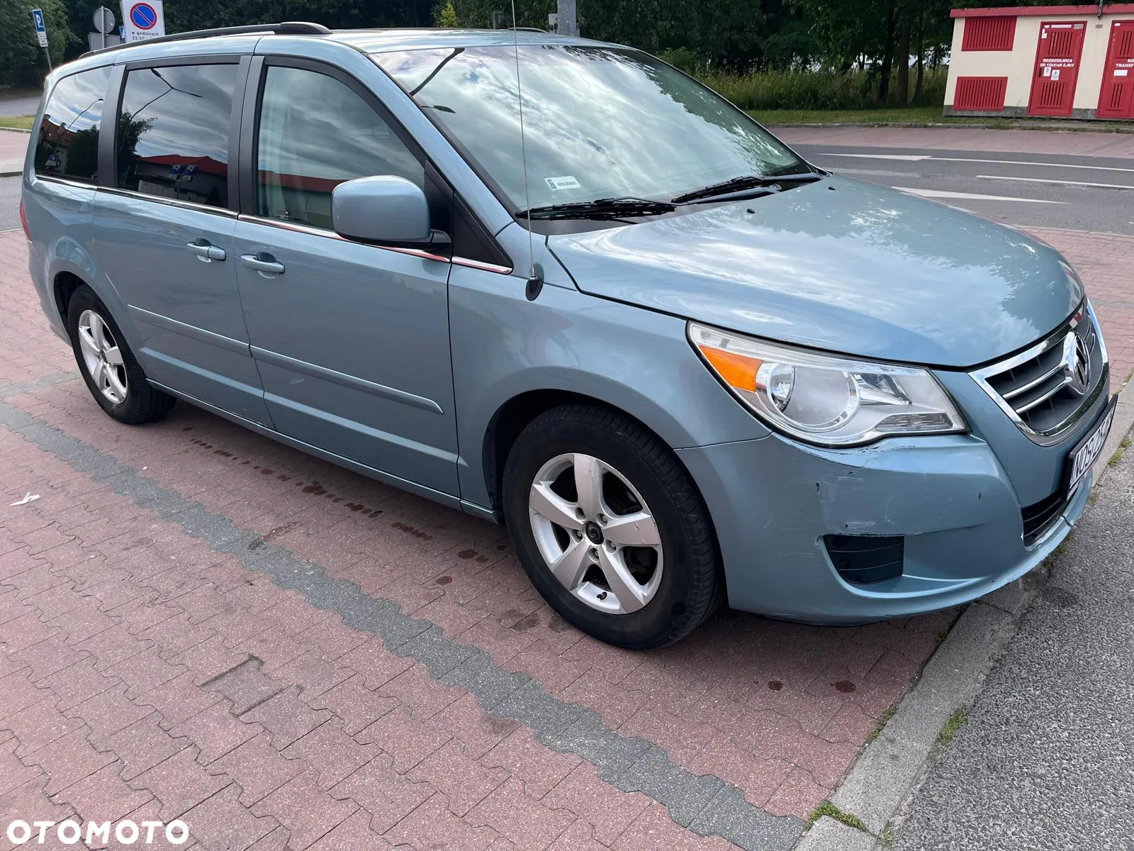 Volkswagen Routan - 2