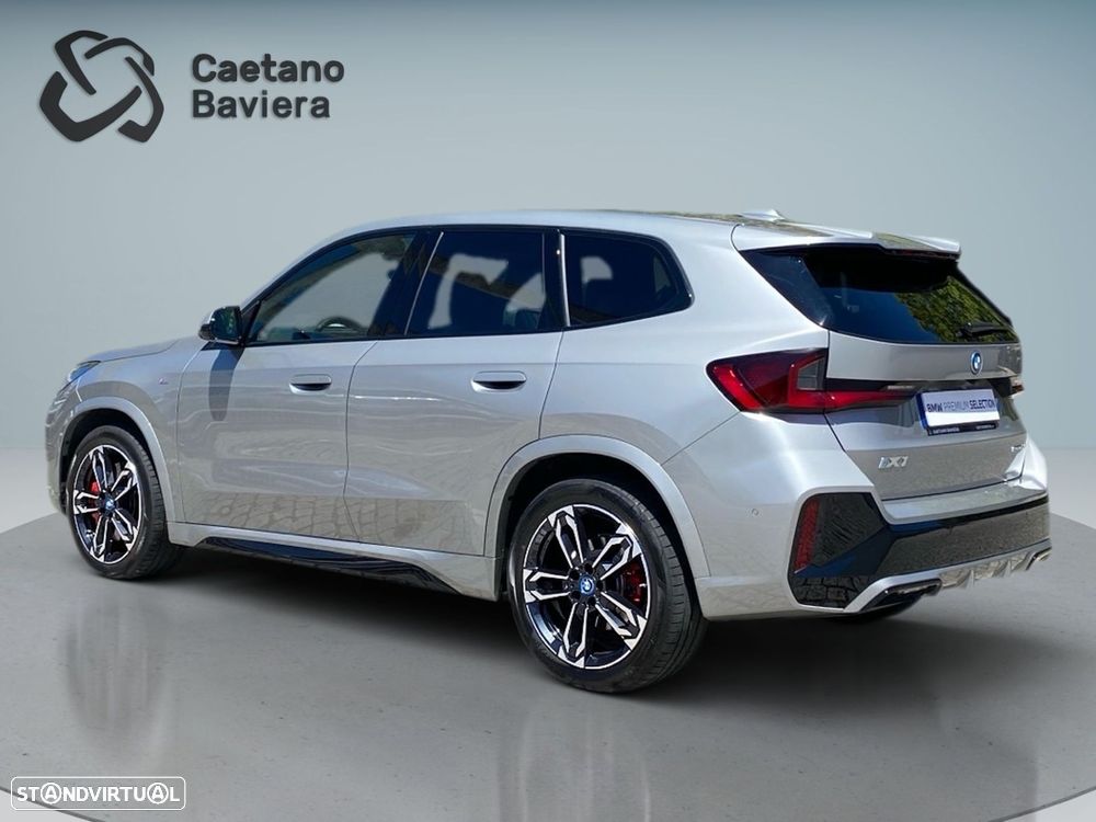 BMW iX1 eDrive20 Pack Desportivo M Pro - 26