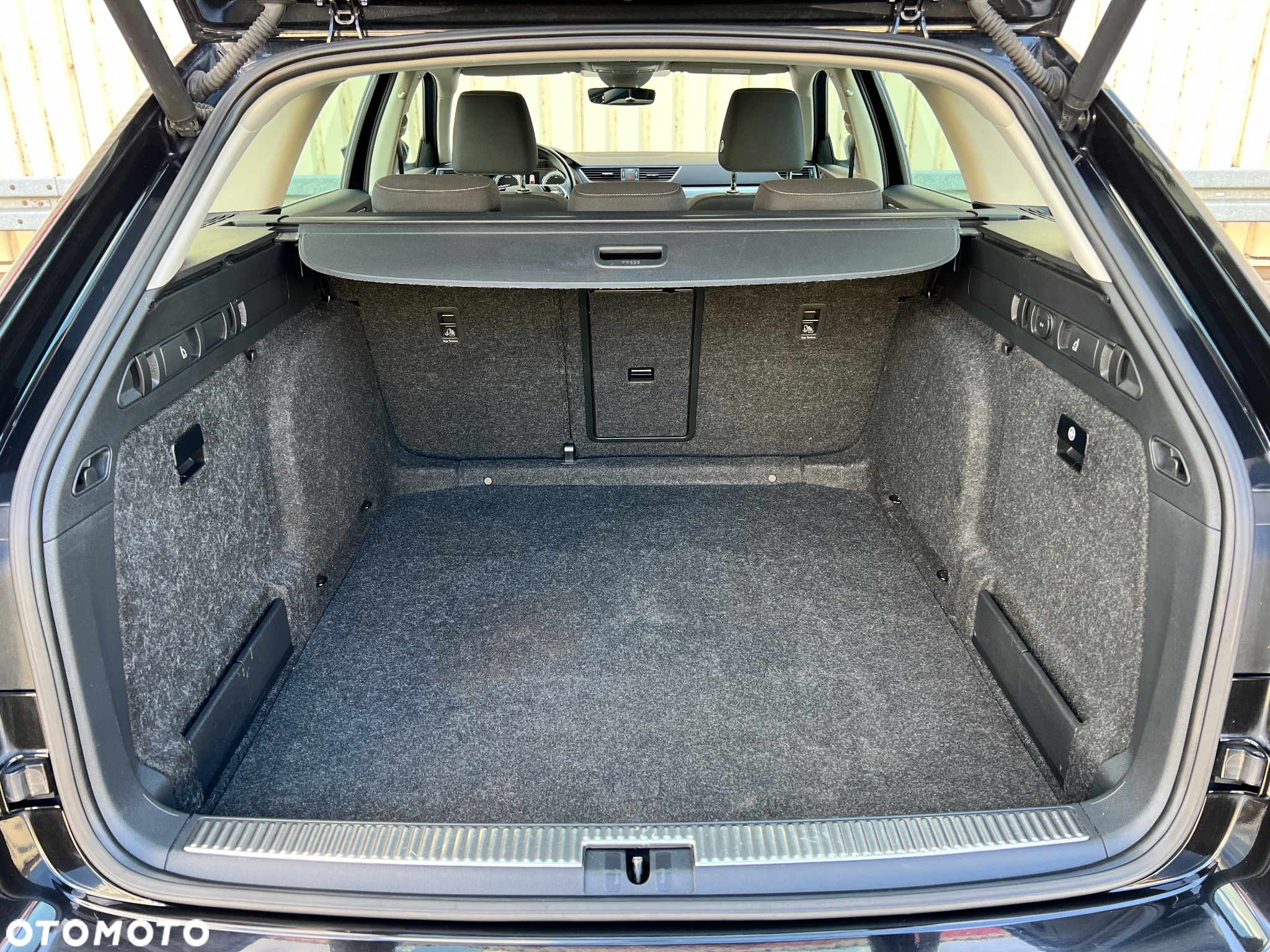 Skoda Superb 1.5 TSI Ambition - 38