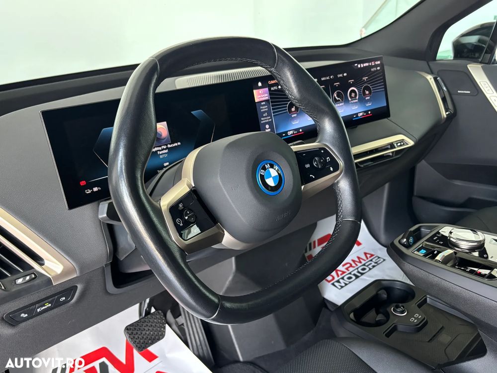 BMW iX - 10