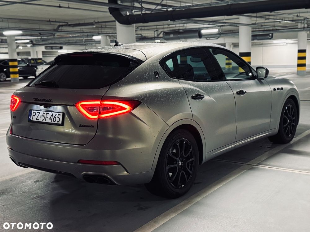 Maserati Levante S Q4 GranLusso - 8