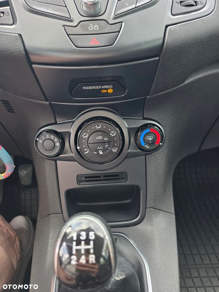 Ford Fiesta - 8