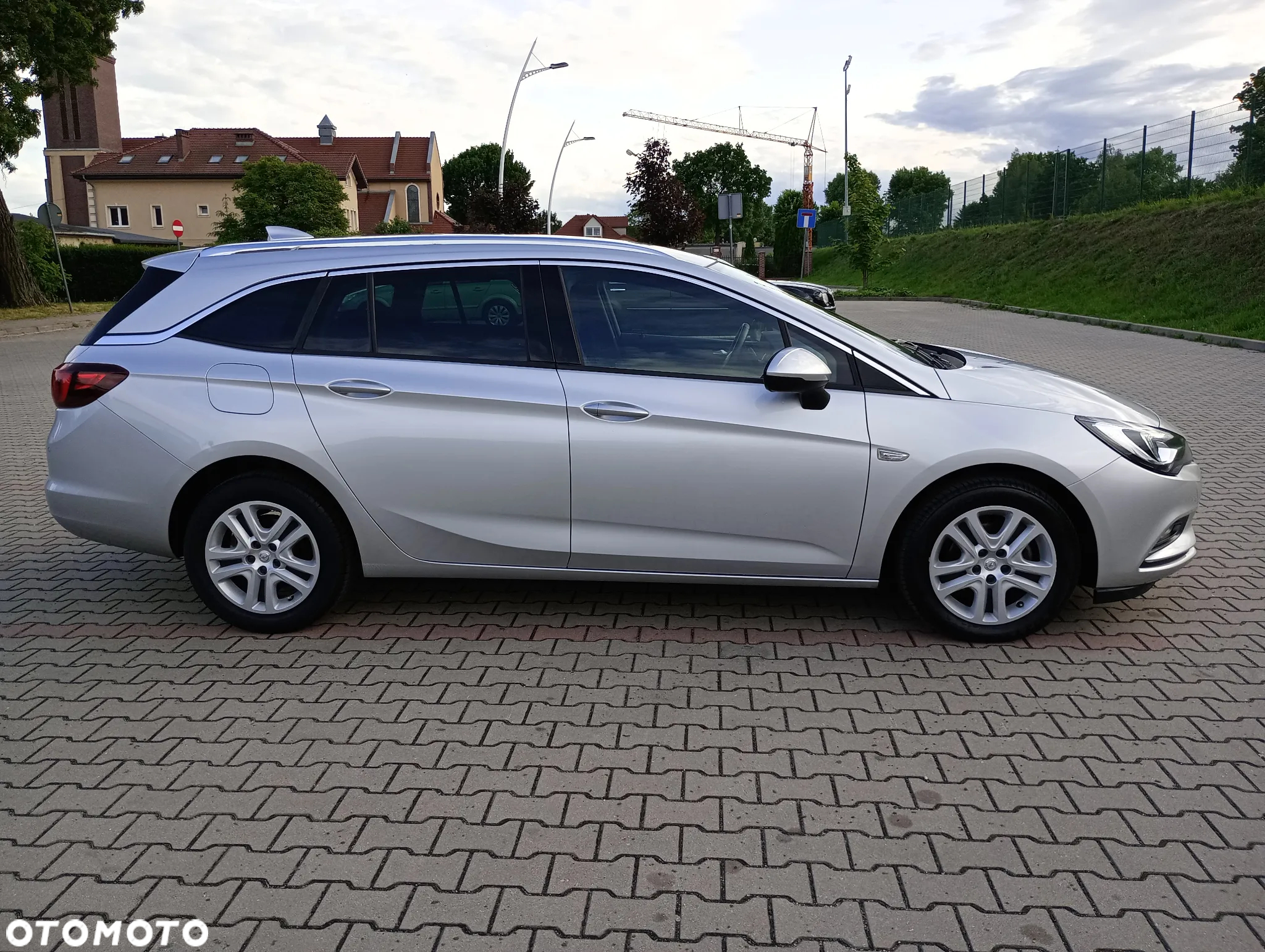 Opel Astra 1.6 D (CDTI) Start/Stop Sports Tourer Innovation - 3