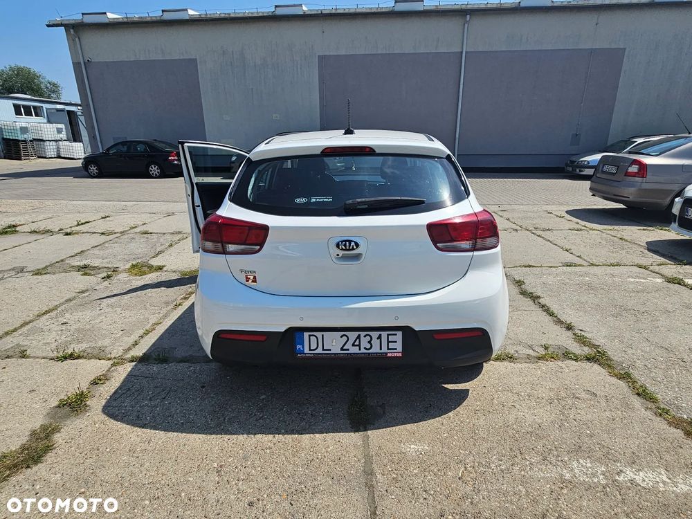 Kia Rio 1.2 M - 4