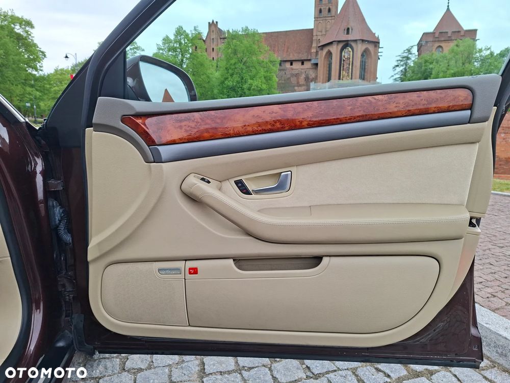 Audi A8 4.2 Quattro Langversion - 14