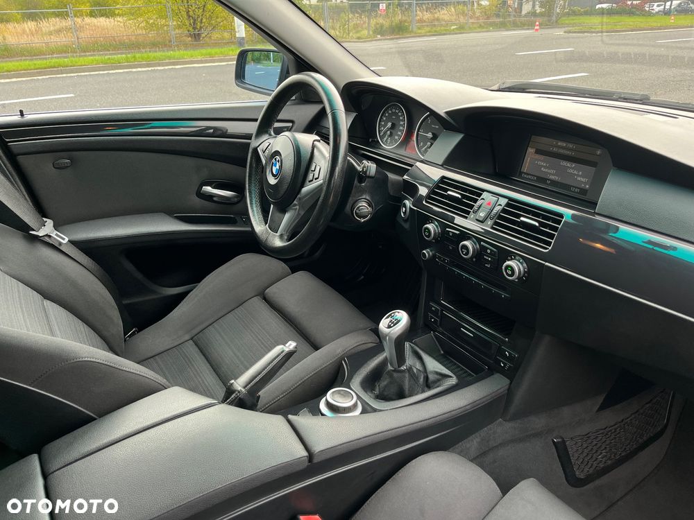 BMW Seria 5 520d - 11