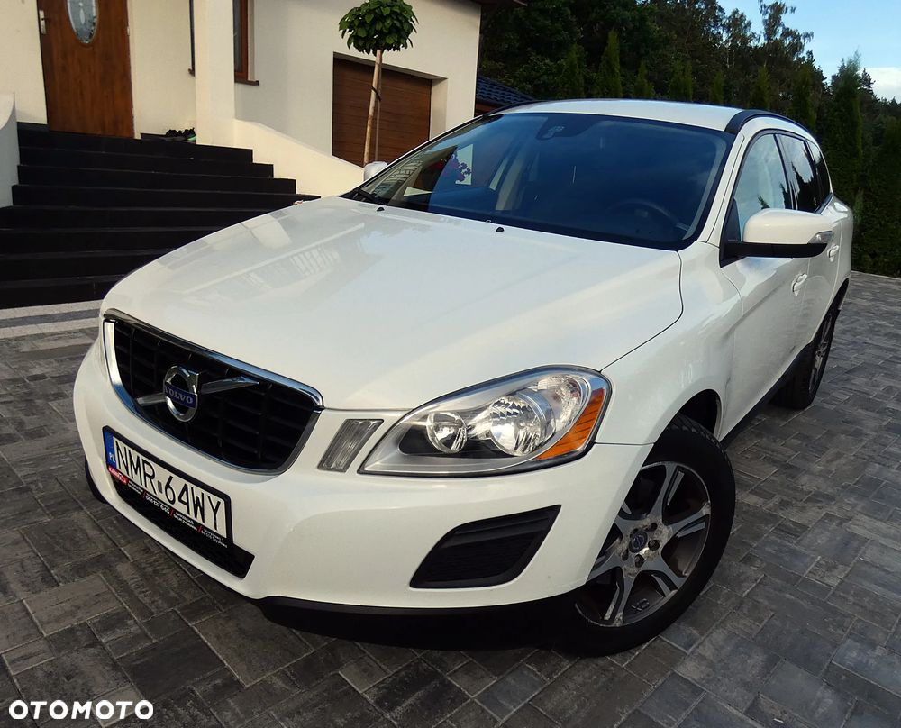 Volvo XC 60 2.4D AWD Momentum - 25