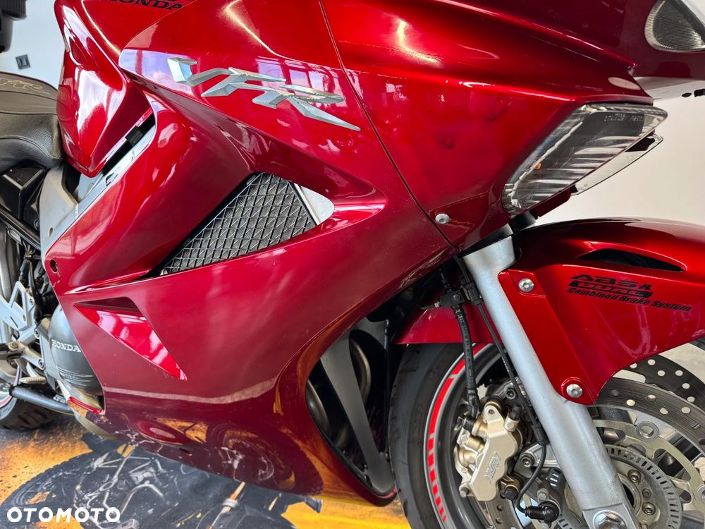 Honda VFR - 9