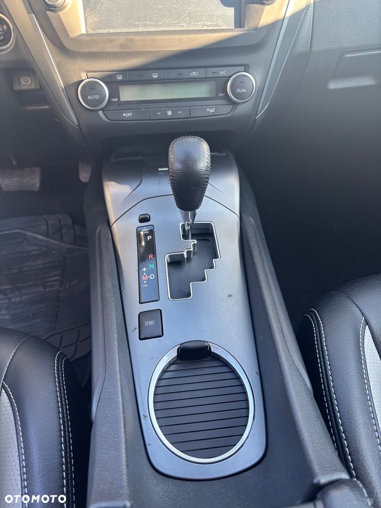 Toyota Avensis 1.8 Active MS - 29