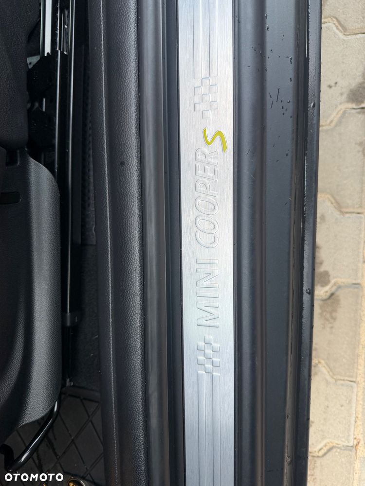 MINI Cooper SE Essential Trim - 14