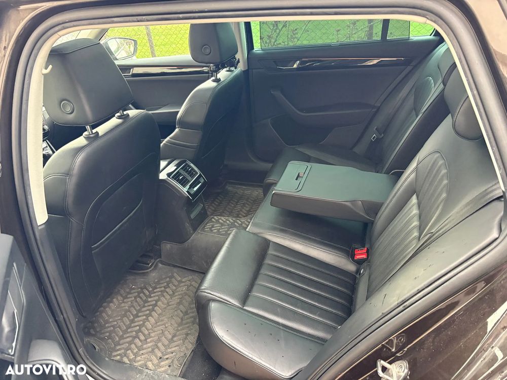 Skoda Superb 2.0 TDI 4X4 DSG L&K - 5