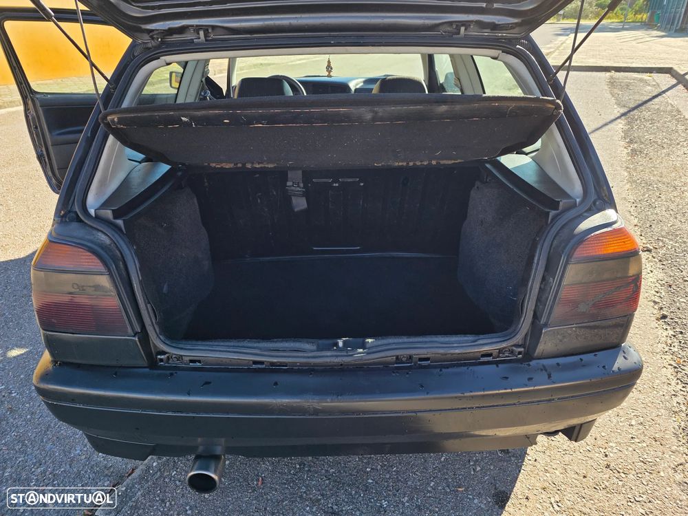 VW Golf 1.9 TD GL - 10