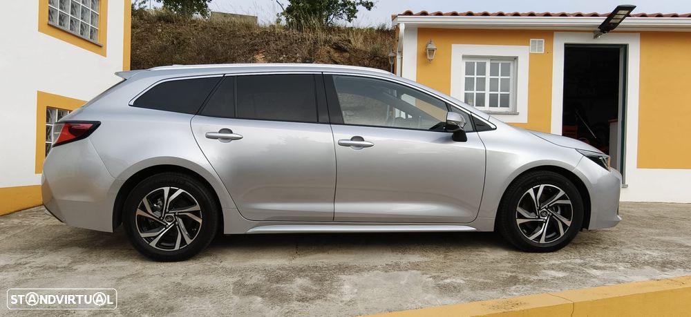Toyota Corolla Touring Sports 1.8 Hybrid Comfort+P.Sport - 2
