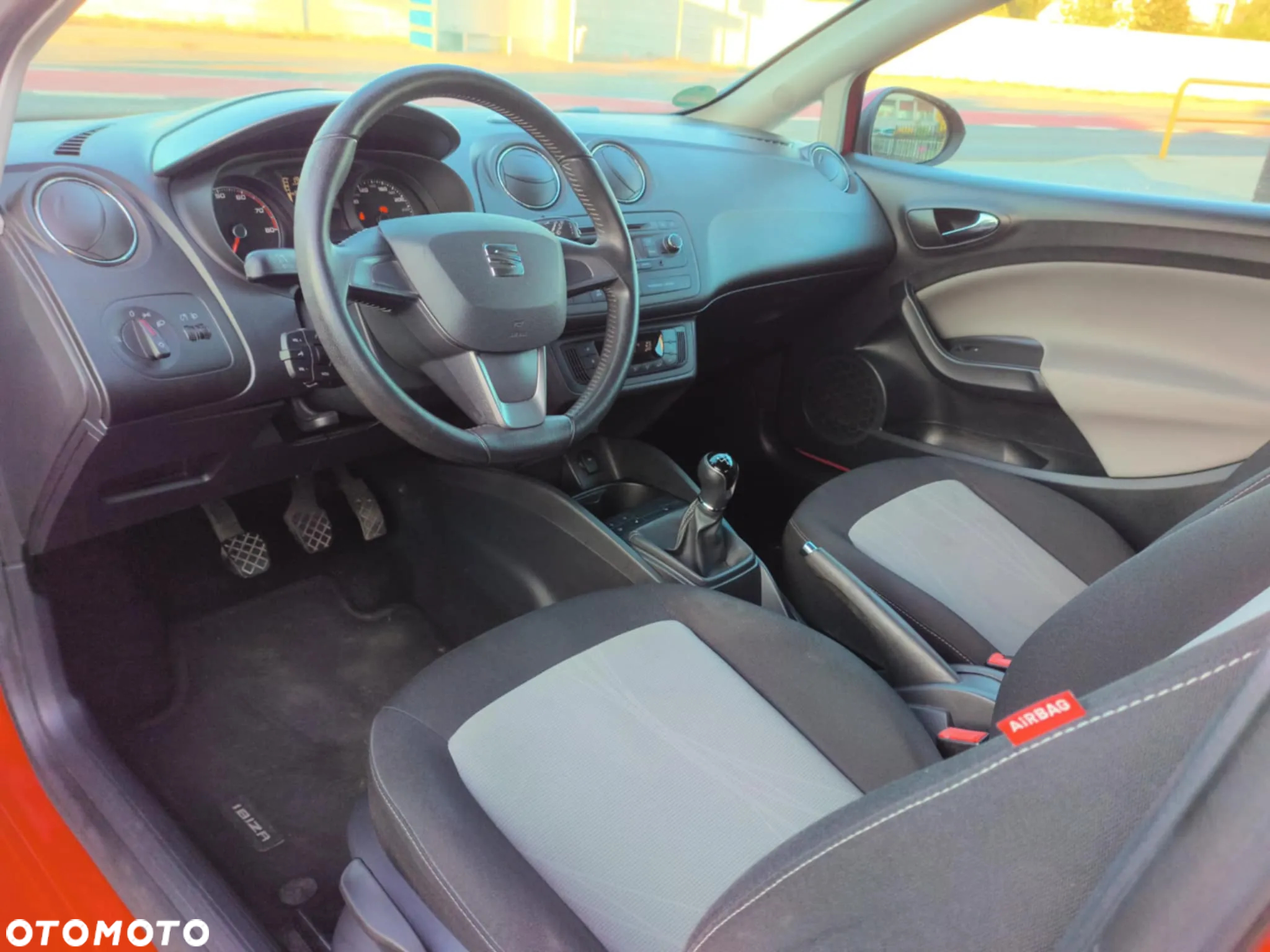 Seat Ibiza SC 1.4 16V Style Salsa - 11