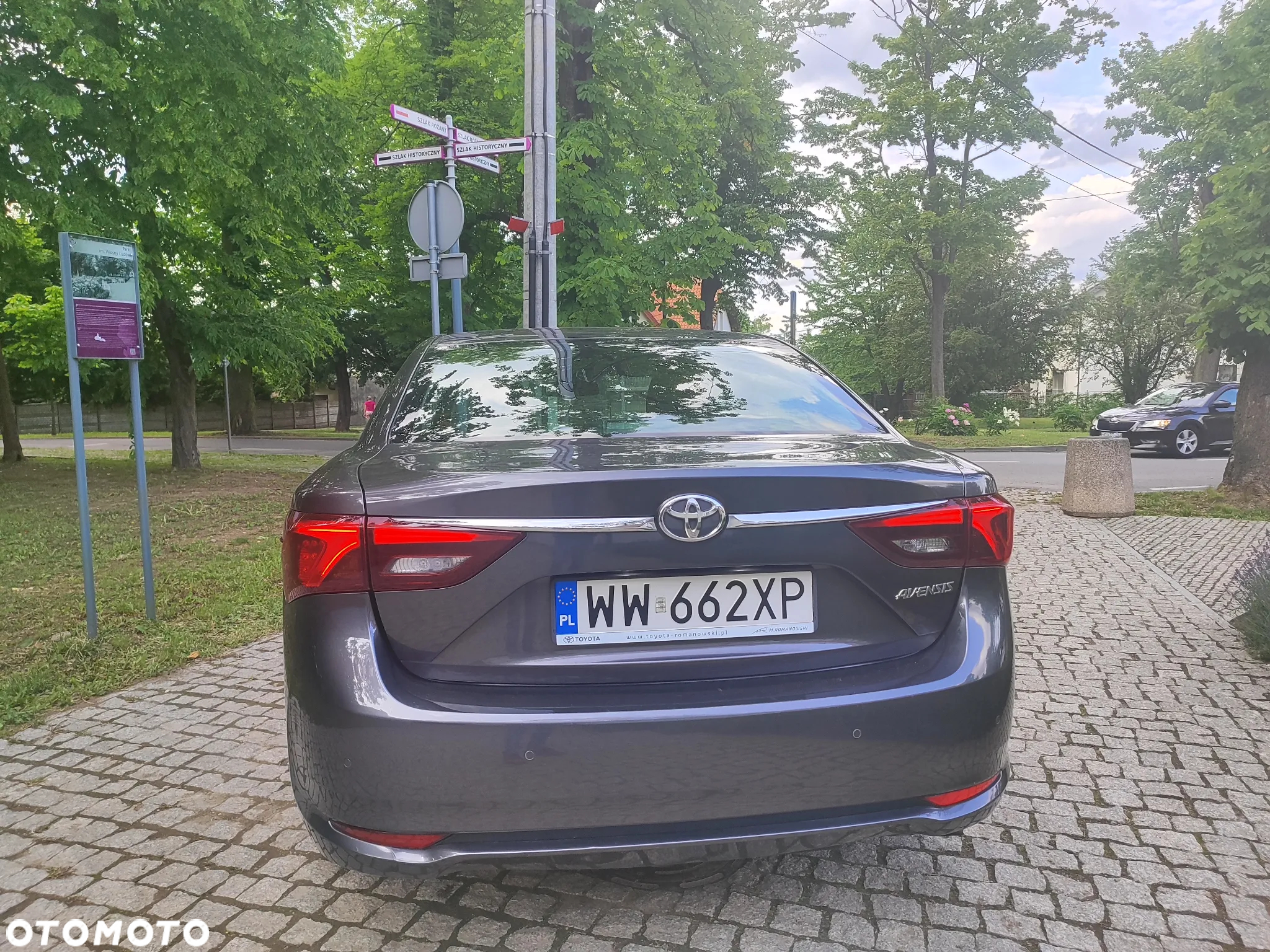 Toyota Avensis - 4