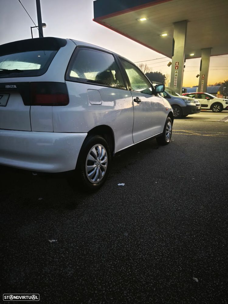 SEAT Ibiza 1.9 D Latino - 4