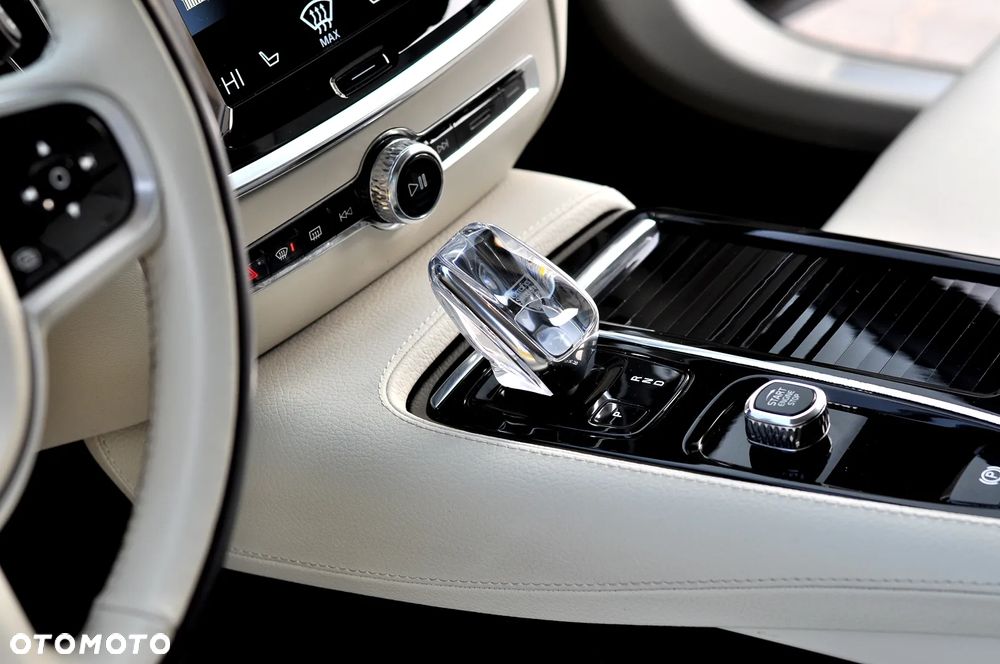 Volvo V60 T6 AWD Recharge Geartronic Inscription - 29