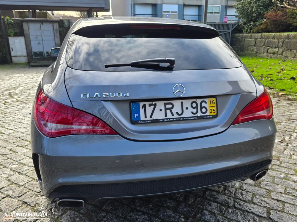 Mercedes-Benz CLA 200 d Shooting Brake AMG Line - 9