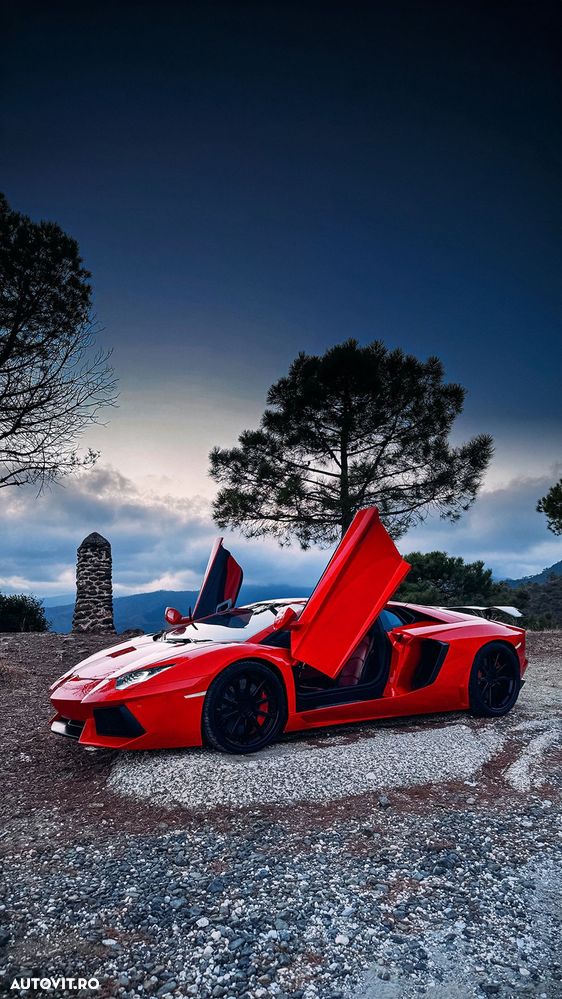 Lamborghini Aventador - 2